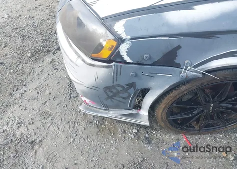 2005 Hyundai Tiburon Gt/Se z USA, uszkodzony, nr VIN KMHHN65F95U167571